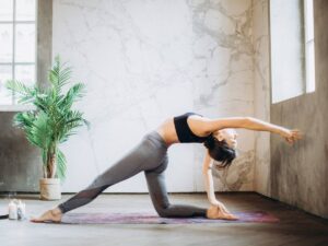 yoga postura para ayudar el corazon